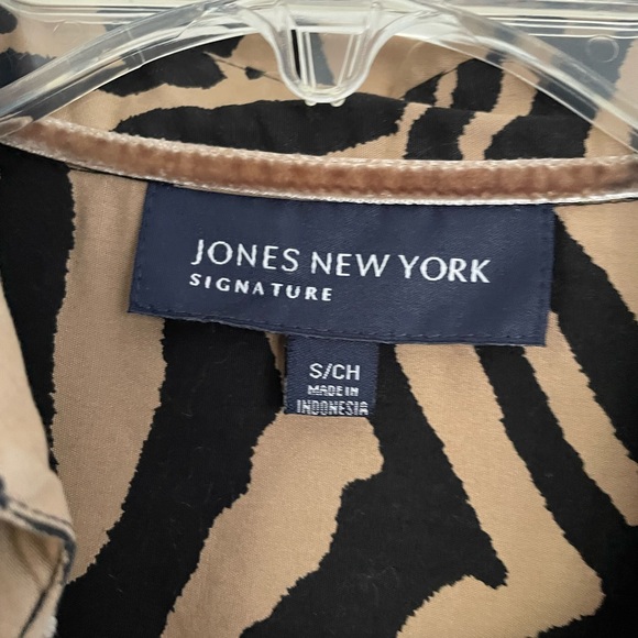 Jones New York blouse - Picture 7 of 7